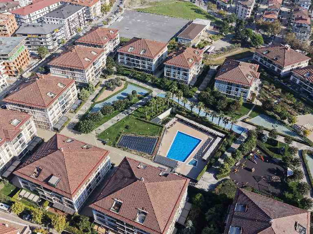 AVCILAR’DA SİTE İÇİNDE 5+1 | 275 M² NET | 4. KAT (SON KAT) | DOĞU-GÜNEY CEPHE