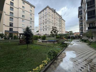 SULTANBEYLİ MERKEZDE KİRALIK 3+1 MASRAFSIZ TERASLI GENİŞ DAİRE