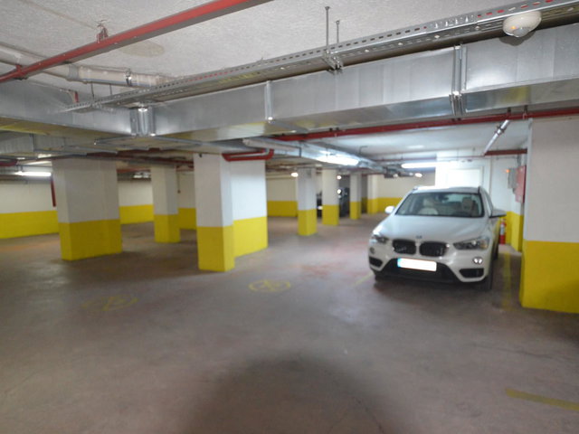 ÜMRANİYE MEHMETAKİF MAH BUTİK SİTEDE KAPALI OTOPARKLI 2+1