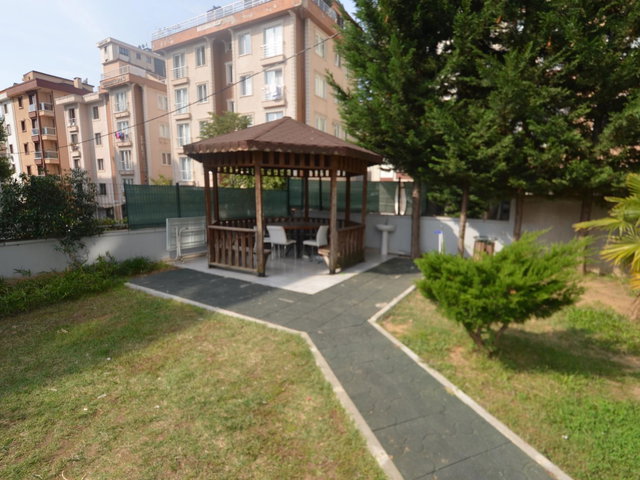 ÜMRANİYE MEHMETAKİF MAH BUTİK SİTEDE KAPALI OTOPARKLI 2+1