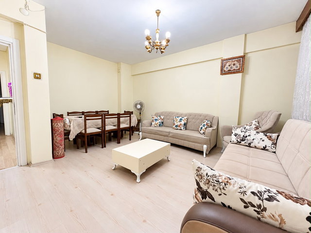 İZMIT PLAJ YOLU CUMHURIYET SITESI’NDE SATILIK 3 + 1 DAIRE