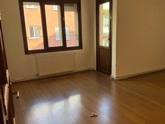 KÜÇÜK ÇAMLICA EMAAR AVM YE YÜRÜME MESAFESİNDE KİRALIK 3+1 DAİRE.