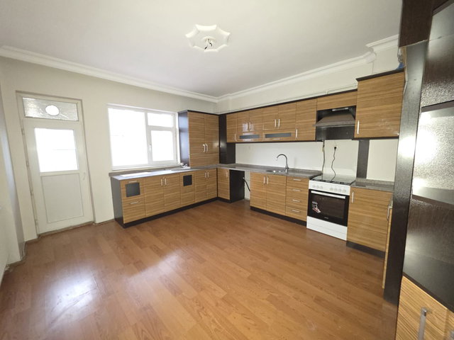 REMAX İLKE'DEN YILDIZKENT ŞEHİR HAST. YAKINI 4+1 KİRALIK DAİRE