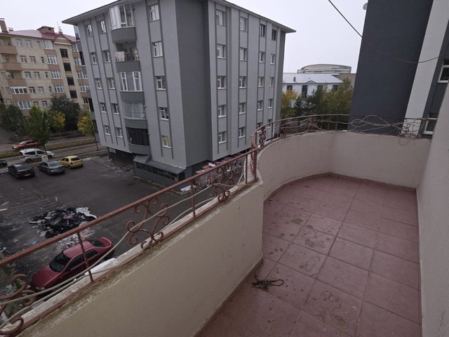 REMAX İLKE'DEN YILDIZKENT ŞEHİR HAST. YAKINI 4+1 KİRALIK DAİRE