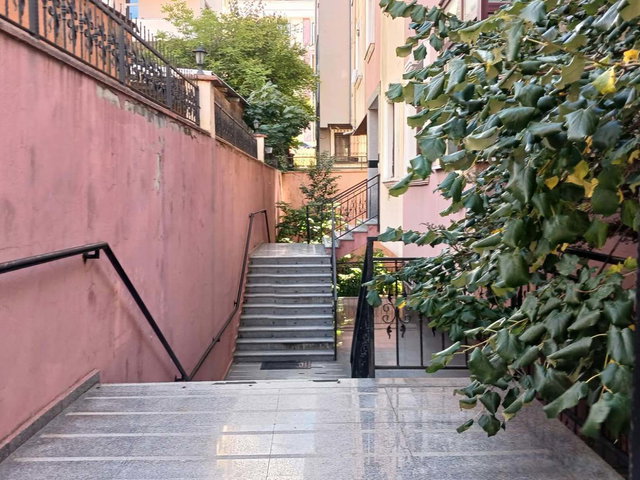 YEDİTEPE ÜNİVERSİTESİ 5 DK. BAHÇE KULLANIMLI SATILIK 2+1 DAİRE