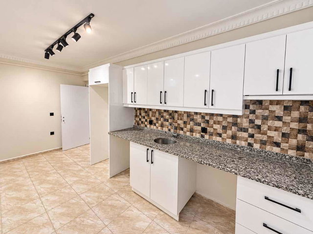 KIRAÇ NECMETTİN ERBAKAN PARK METROBÜSE YAKIN BAHÇELİ 2+1 DAİRE