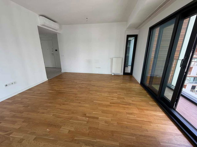 AND PASTELDE AZ KATLI TURUNCU BLOKTA PEYZAJA HÂKIM BALKONLU 3+1