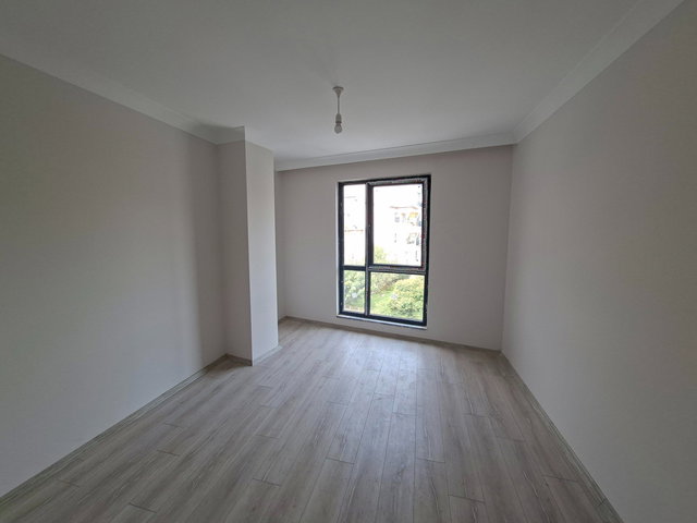 İZMİT MERKEZDE KAPALI MUTFAK 1+1 KİRALIK DAİRE