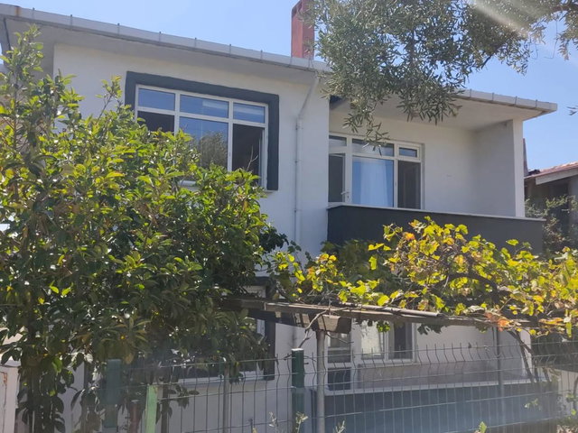 KARABİGA'DA DENİZ MANZARALI, BAHÇE KULLANIMLI KİRALIK DAİRE...
