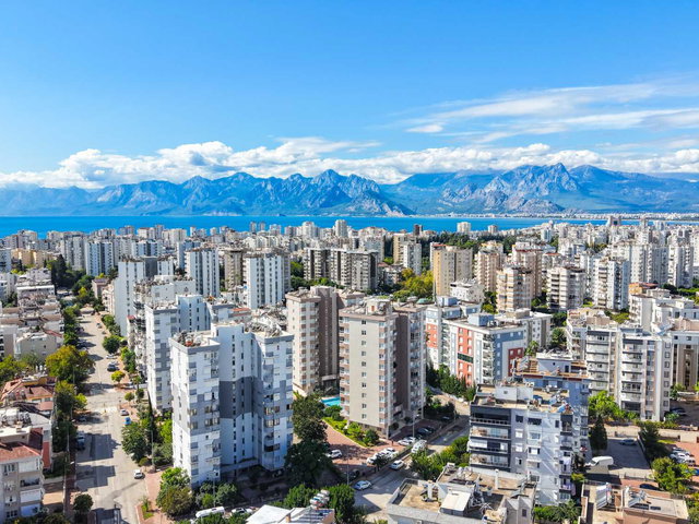 MEYDANKAVAĞI YEŞİLBAHÇE SİTESİ'NDE ÖZEL PLANLI SATILIK DAİRE