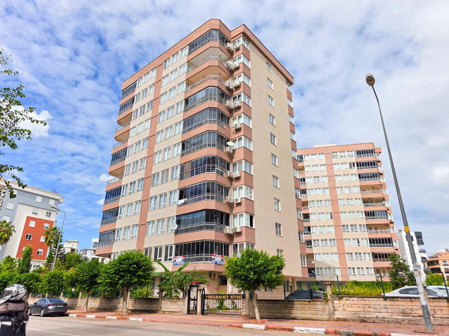 MEYDANKAVAĞI YEŞİLBAHÇE SİTESİ'NDE ÖZEL PLANLI SATILIK DAİRE