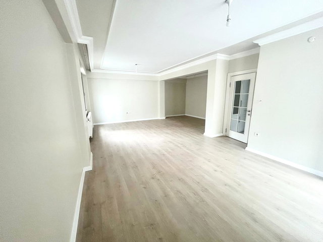 BEYAZ SARAYLAR SİTESİNDE 3+1 DAİRE
