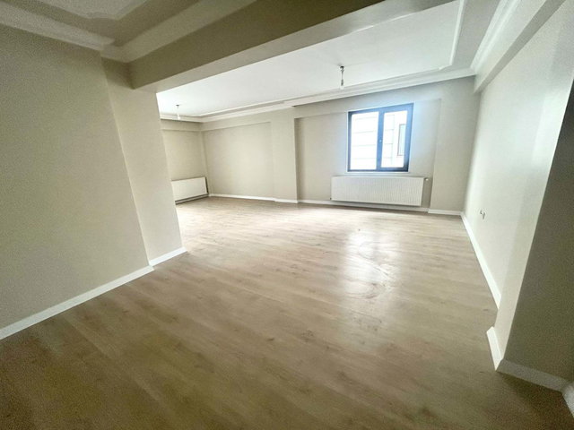 BEYAZ SARAYLAR SİTESİNDE 3+1 DAİRE