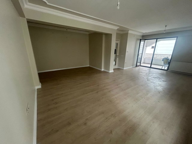 BEYAZ SARAYLAR SİTESİNDE 3+1 DAİRE