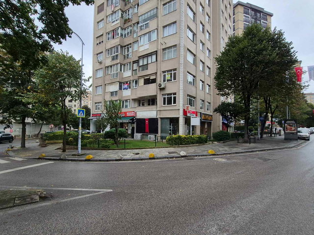 İNTAŞ ÇAMLIK SİTESİ FULL EŞYALI KİRALIK 3+1 ÖNÜ AÇIK OTOPARK MERKEZİ LOKASYON METROYA  300M