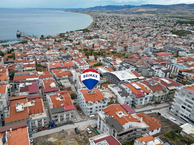 DİKİLİ SALİMBEY'DE SATILIK  2+1 ARAKAT, DENİZ MANZARALI,SIFIR DAİRE..