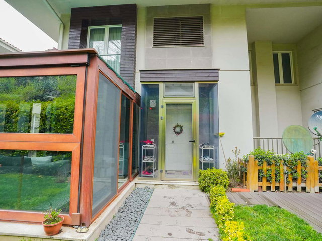 ÇENGELKÖY BAHÇELİ VADİ SİTESİNDE SATILIK 3+1 BAHÇE DUBLEKS
