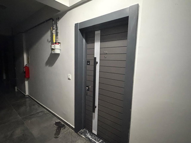REMAX MID'DEN ÜNIVERSITE YAKINI EŞYALI 1+1 KIRALIK DAIRE