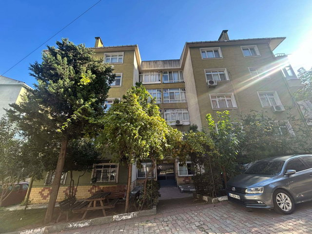 GAZIOSMANPAŞA MERKEZ AYGÜNLER SITESI DÜZ GIRIŞ 2+1 SATILIK DAIRE