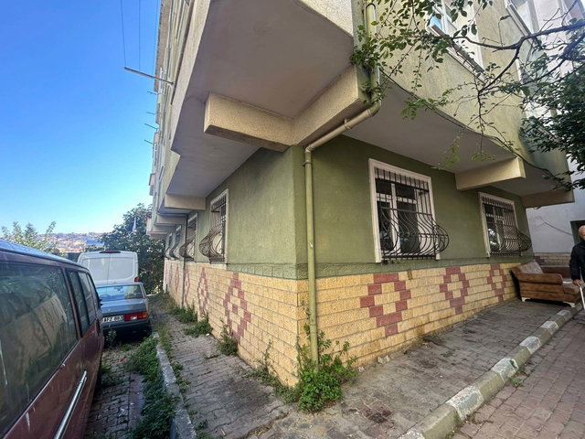 GAZIOSMANPAŞA MERKEZ AYGÜNLER SITESI DÜZ GIRIŞ 2+1 SATILIK DAIRE