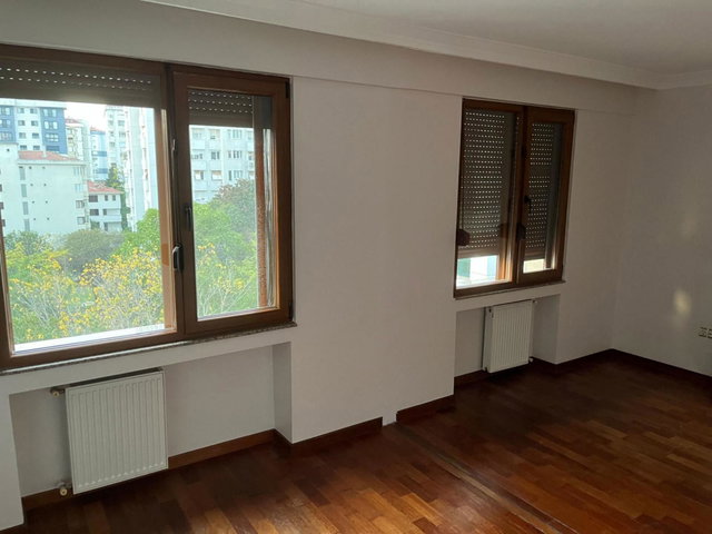 87M2 NET BÜYÜK 2+1 KIRALIK DAIRE MARMARAYA VE CADDEYE YAKIN