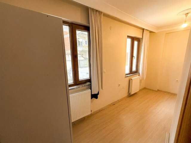 RE/MAX İNCİ'DEN KARAOĞLAN MAH. ÇARŞI MERKEZ'DE KİRALIK 1+1 DAİRE