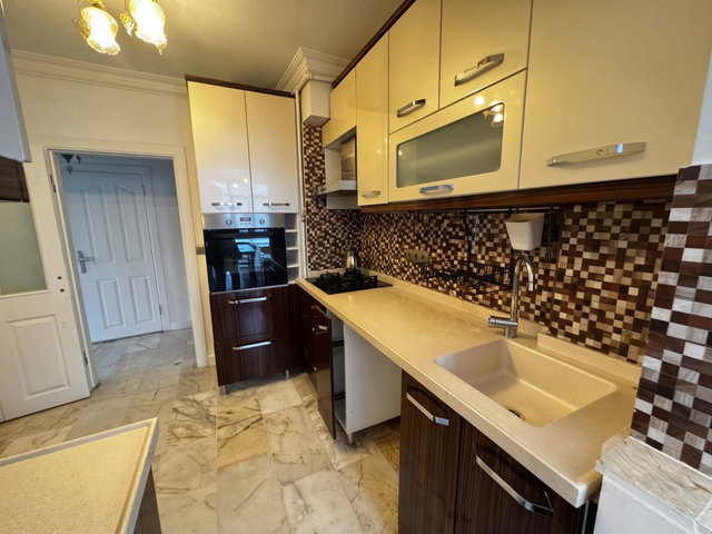 ÇANKAYA İLKBAHAR MAHALLESİNDE CADDE ÜZERİNDE 3+1 SATILIK DAİRE