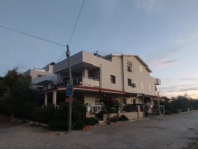 ÖZDERE ORTA MAH, DENIZE SADECE 30 METRE MESAFEDE 240 M2 VILLA