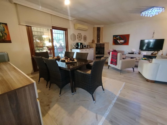ÖZDERE ORTA MAH, DENIZE SADECE 30 METRE MESAFEDE 240 M2 VILLA