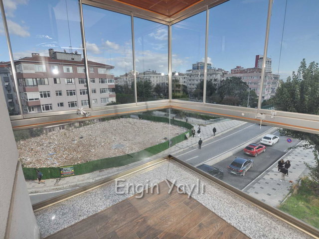 BAKIRKÖY ÜN MERKEZİNE BİR ADIM MESAFEDE GENÇ BİNADA FIRSAT DAİRE