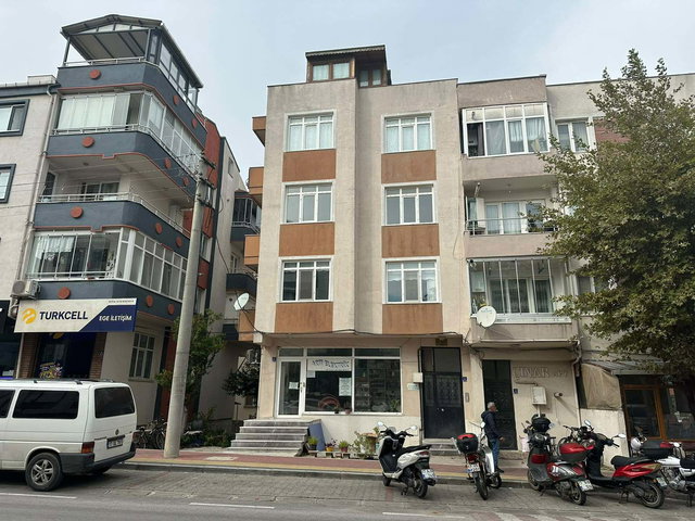 ÇANAKKALE ESENLER BARIŞ CADDESI ÜZERI KIRALIK 3+1 ARA KAT DAIRE