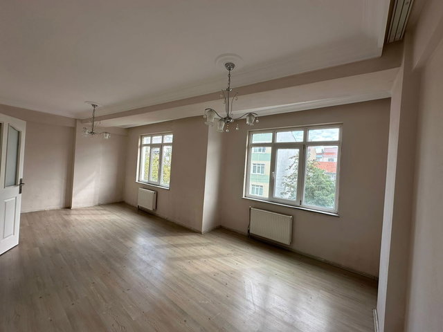 ÇANAKKALE ESENLER BARIŞ CADDESI ÜZERI KIRALIK 3+1 ARA KAT DAIRE