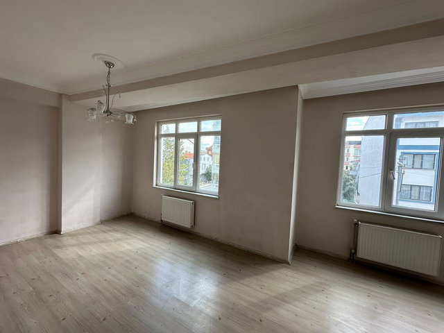ÇANAKKALE ESENLER BARIŞ CADDESI ÜZERI KIRALIK 3+1 ARA KAT DAIRE
