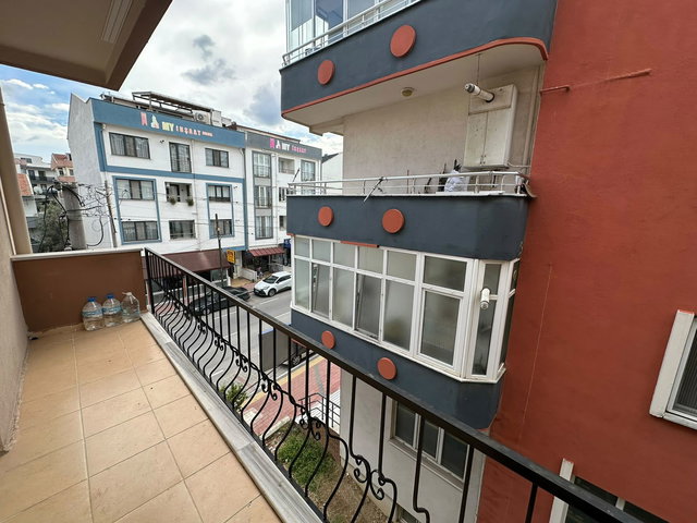 ÇANAKKALE ESENLER BARIŞ CADDESI ÜZERI KIRALIK 3+1 ARA KAT DAIRE
