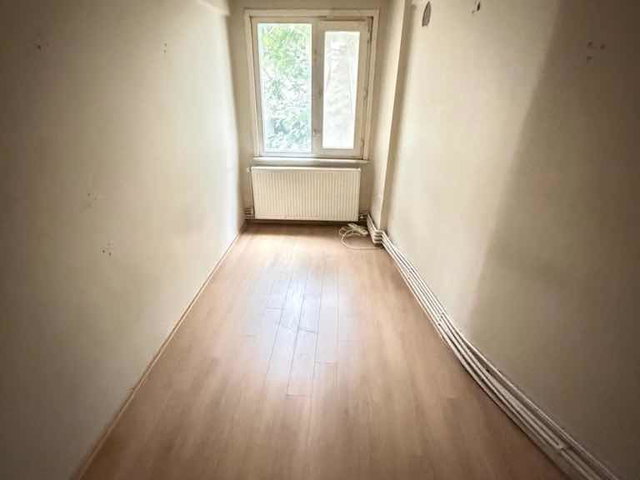 DİKİLİTAŞ’TA KAPALI MUTFAKLI BALKONLU 2+1 KİRALIK DAİRE