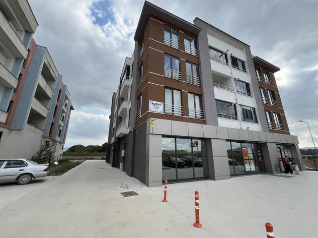 REMAX MAVİ’DEN KORUCUK’TA KİRALIK CAM BALKONLU KİRALIK GENİŞ 2+1