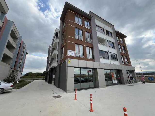 REMAX MAVİ’DEN KORUCUK’TA KİRALIK CAM BALKONLU KİRALIK GENİŞ 2+1