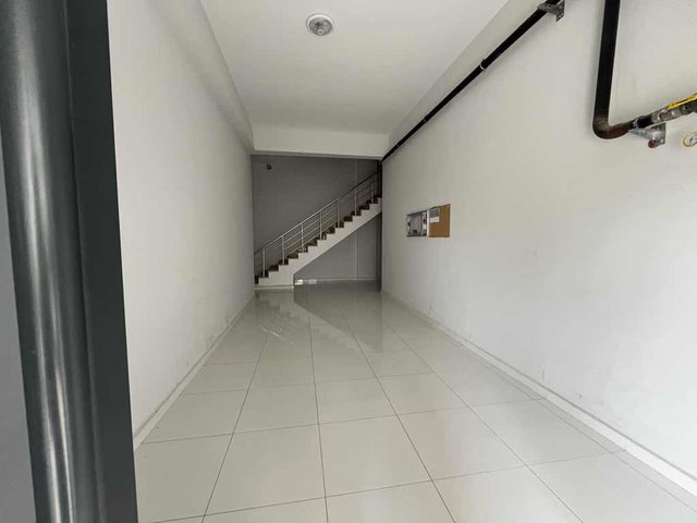 REMAX MAVİ’DEN KORUCUK’TA KİRALIK CAM BALKONLU KİRALIK GENİŞ 2+1