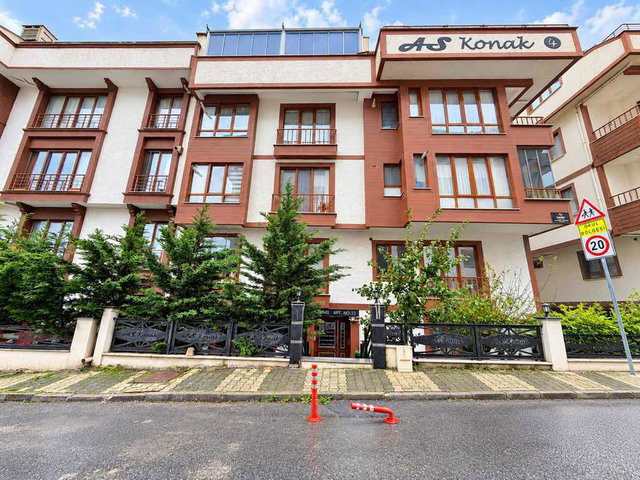 ÇEKMEKÖY MERKEZ MAHALLESİ SATILIK GENİŞ 2+1 DAİRE
