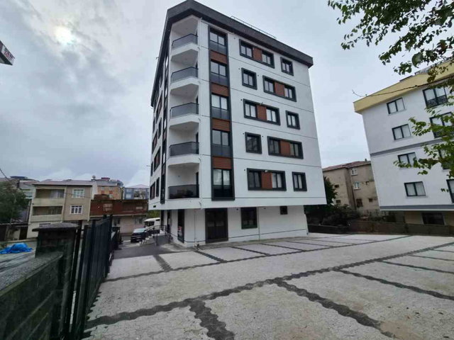 SULTANBEYLİ’DE SIFIR, OTURUMA HAZIR KİRALIK DAİRE!