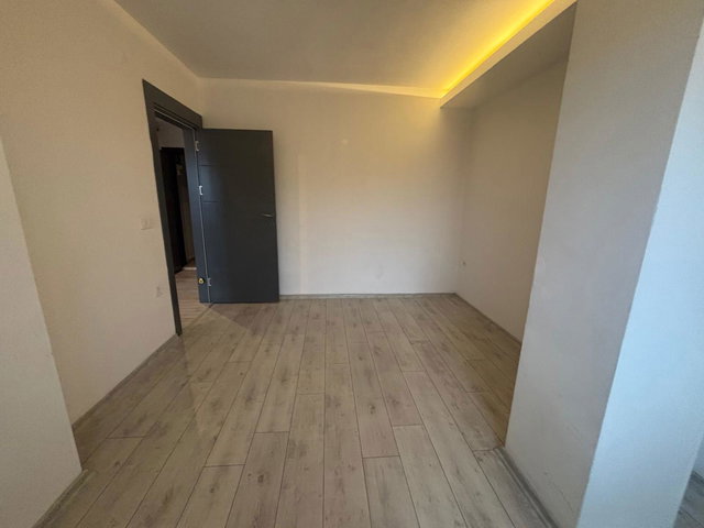 TRAMVAY ALTINDA KREDİYE VE KATILIM FİNANSLARI İÇİN SATIŞA UYGUN 1+1 DAİRE