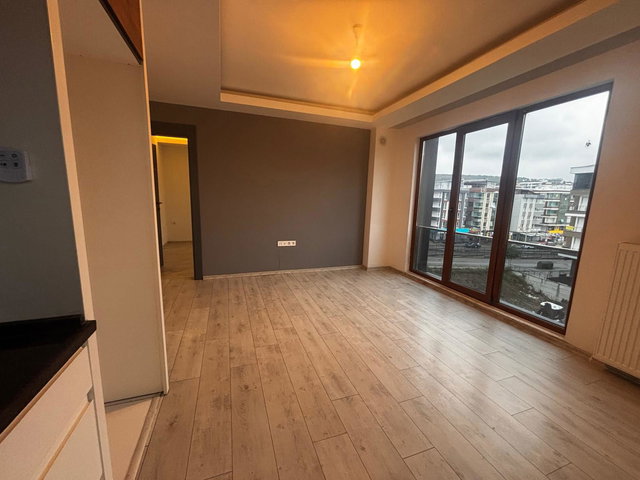 TRAMVAY ALTINDA KREDİYE VE KATILIM FİNANSLARI İÇİN SATIŞA UYGUN 1+1 DAİRE
