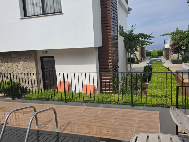 A STUNNİNG SEMİ-DETACHED VİLLA İN A PRİME COASTAL LOCATİON, SURROUNDED BY NATURE AND AWAY FROM THE