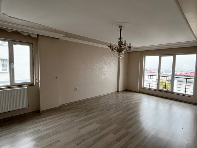 REMAX İLKE'DEN KAVAK KONUTLARI'NDA 3+1 SATILIK DAİRE