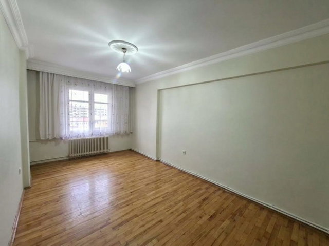 REMAX İLKE'DEN ŞEHİR MERKEZİ'NDE 3+1 SATILIK DAİRE