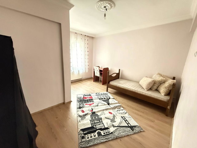 REMAX İLKE'DEN GEZ MAH. 3+1 KISMİ EŞYALI KİRALIK DAİRE