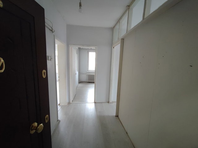 RE/MAX MOD'DAN ALİ FUAT CEBESOY TRANVAY DURAĞINDA KİRALIK DAİRE