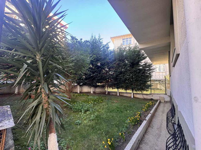 SANCAKTEPE SARIGAZİ  SELVİ SİTESİ METROYA 
300 M 2+1 SATILIK