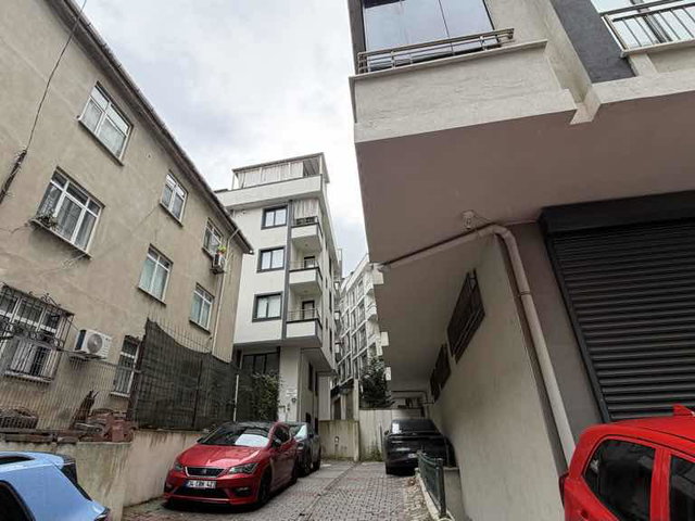 ÇEKMEKÖY MERKEZ MAHALLESI YUNUS EMRE CADDESI SATILIK 3 + 1 DAIRE