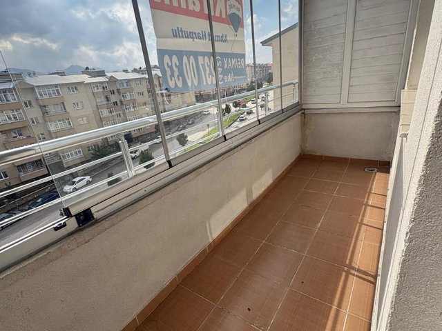 REMAX İLKE'DEN ŞÜKRÜPAŞA'DA 3+1 KİRALIK DAİRE
